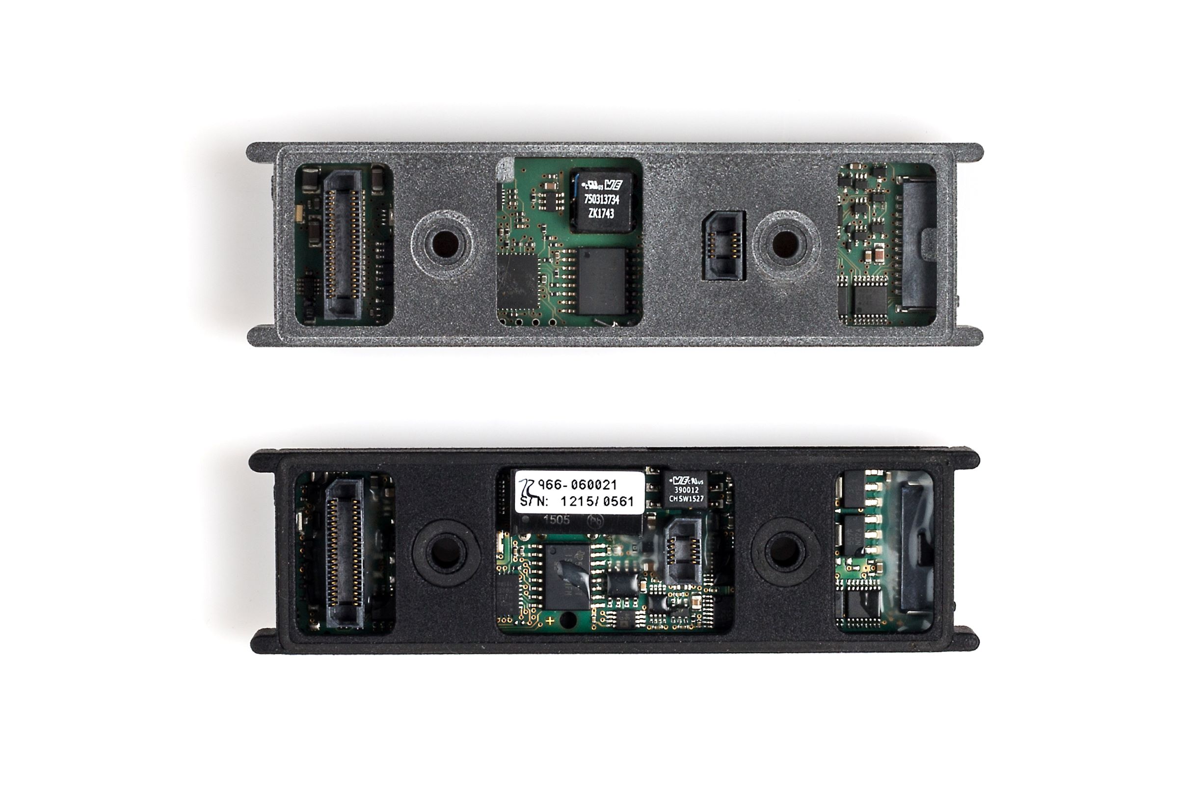 Neues und altes CVM-Modul von SMART TESTSOLUTIONS im Vergleich.